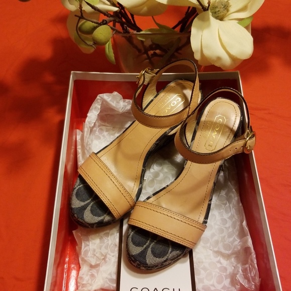 Coach wedge - Picture 2 of 2